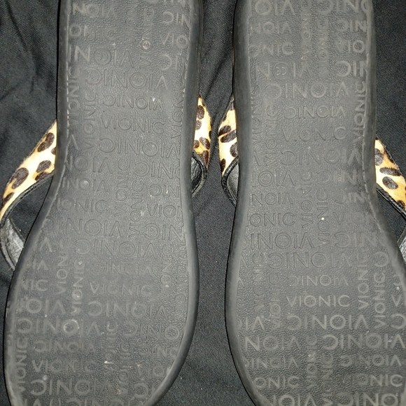 VIONIC SIZE 9 - Picture 4 of 6